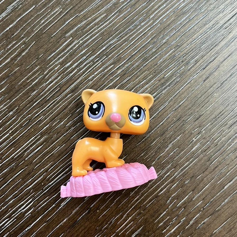 Littlest Pet Shop McDonalds 2010 Hasbro orange ferret figurine